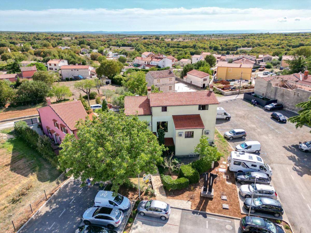 Magic Holiday Apartment Bale Esterno foto